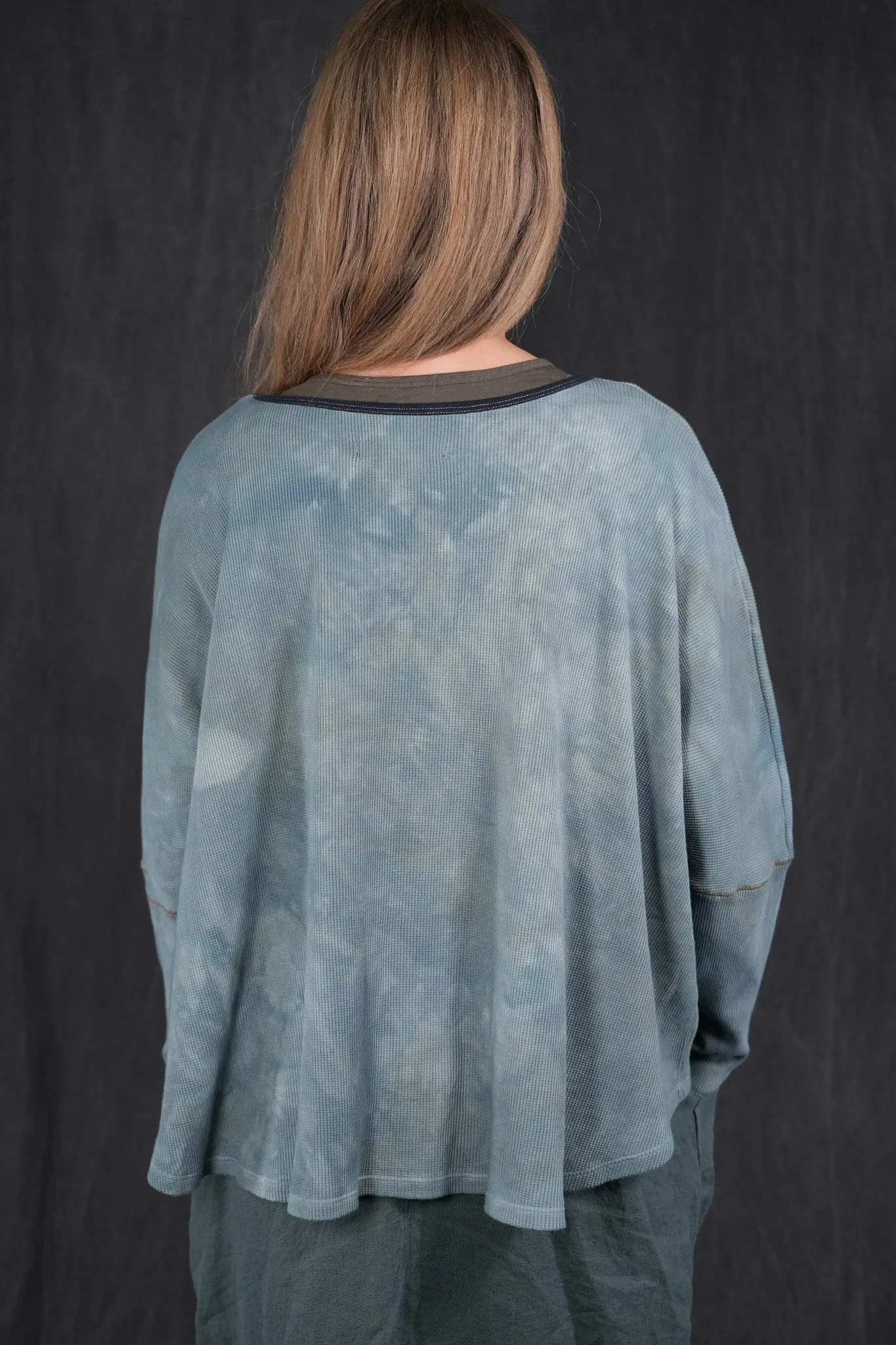2323HD Crop Thermal Layer Top Lake