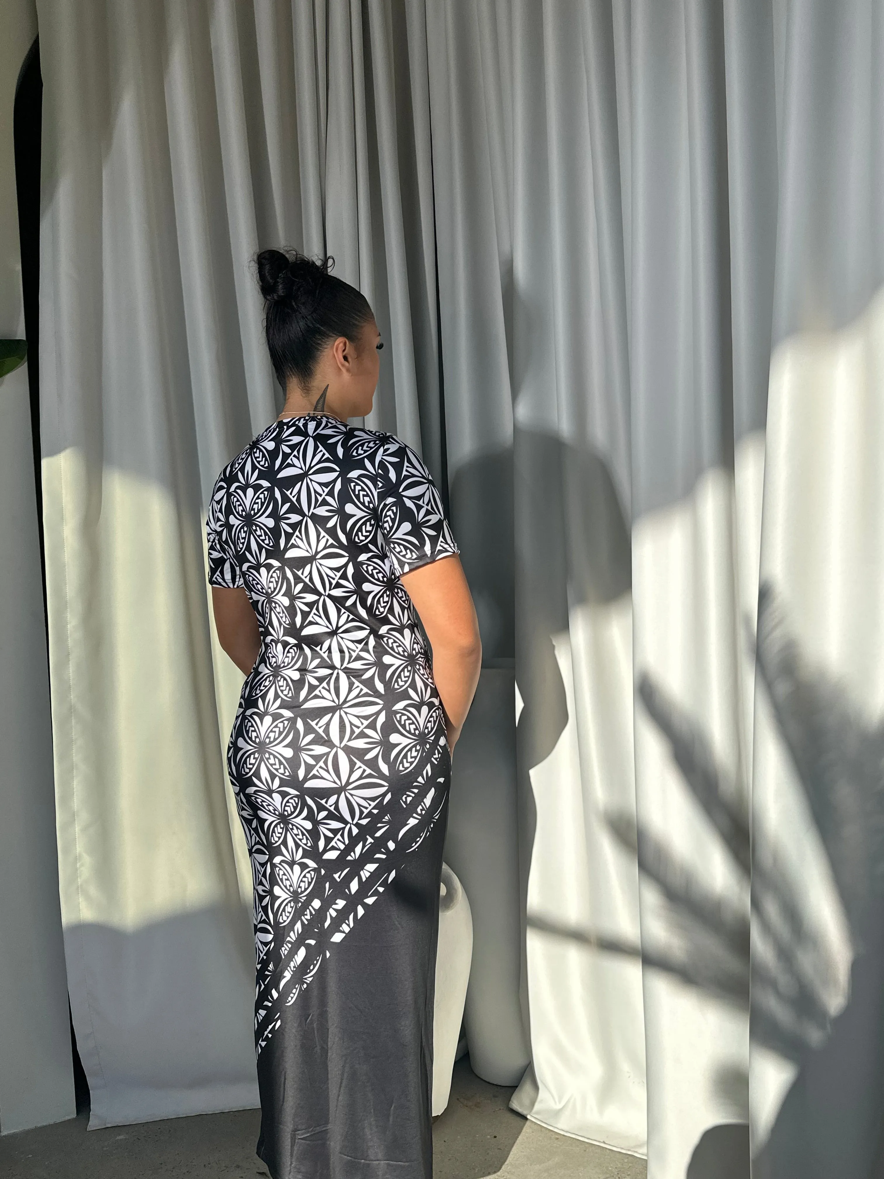 Amika BLACK/WHITE Dress