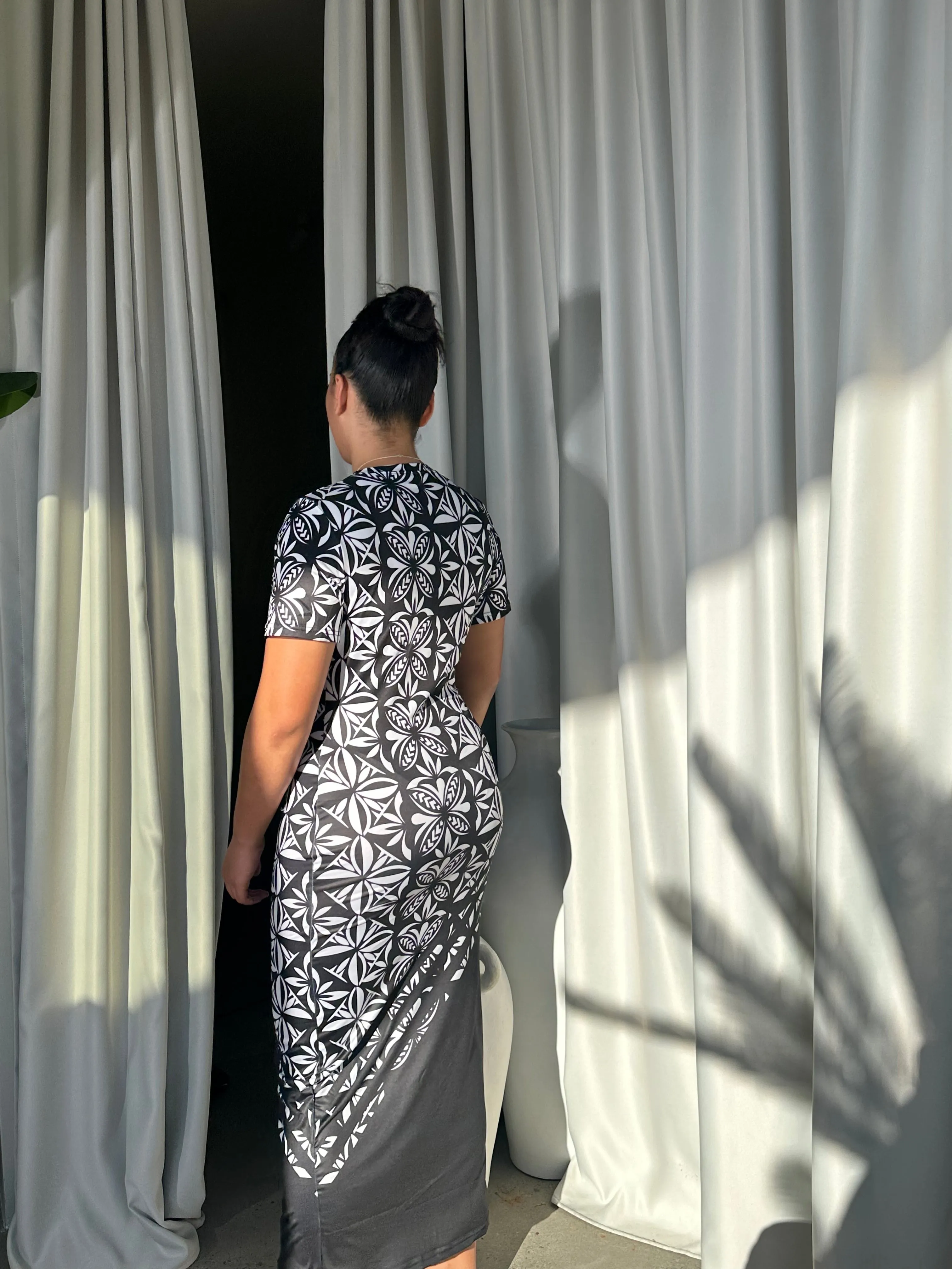 Amika BLACK/WHITE Dress