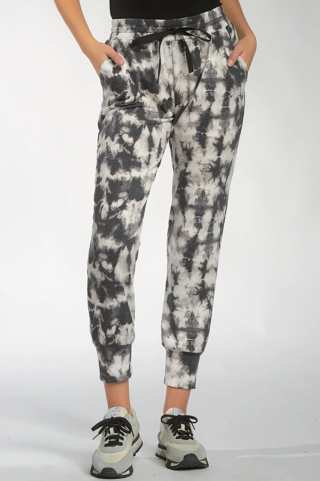 Elan Joggers with Tie